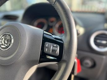 Vauxhall Corsa DESIGN 16V