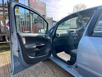 Vauxhall Corsa DESIGN 16V