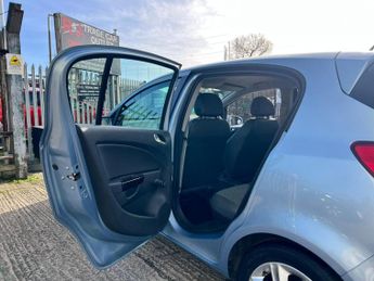 Vauxhall Corsa DESIGN 16V