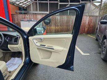 Volvo XC60 D5 SE LUX AWD