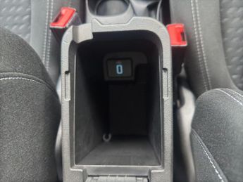 Ford Fiesta 1.0T EcoBoost Titanium Euro 6 (s/s) 5dr