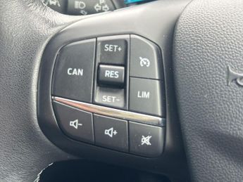 Ford Fiesta 1.0T EcoBoost Titanium Euro 6 (s/s) 5dr