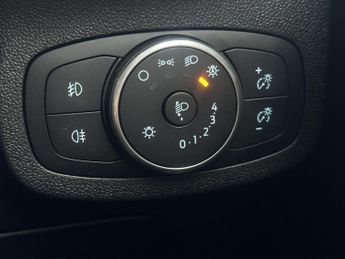 Ford Fiesta 1.0T EcoBoost Titanium Euro 6 (s/s) 5dr