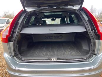 Volvo XC60 2.0 D4 R-Design Lux Nav Geartronic Euro 6 (s/s) 5dr