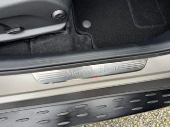 Mercedes-Benz GLC GLC 300 MHEV 4Matic AMG Line Auto Petrol SAT NAV/PARKTRONIC/SIDE