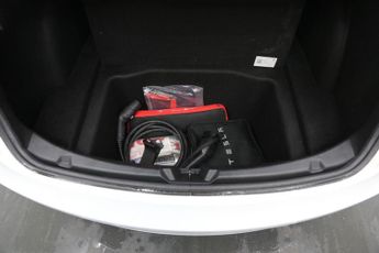 Tesla Model 3 (Dual Motor) Long Range Auto 4WDE 4dr