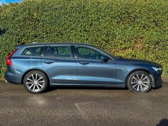 Volvo V60 2.0 B3 MHEV Momentum Estate 5dr Petrol Hybrid Auto Euro 6 (s/s) 