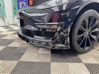 Tesla Model 3 Standard Range Plus Auto RWD 4dr