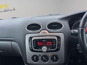 Ford Focus 1.6 Sport 5dr