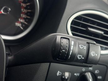 Ford Focus 1.6 Sport 5dr