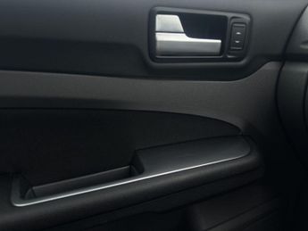 Ford Focus 1.6 Sport 5dr