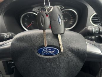 Ford Focus 1.6 Sport 5dr
