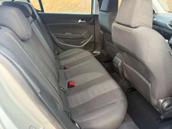 Peugeot 308 1.6 308 Allure HDi Blue S/S 5dr