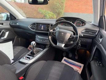Peugeot 308 1.6 308 Allure HDi Blue S/S 5dr