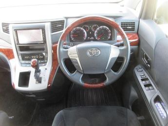Toyota Vellfire 2.4 Z PLATINUM SELECTION + 7 Seats