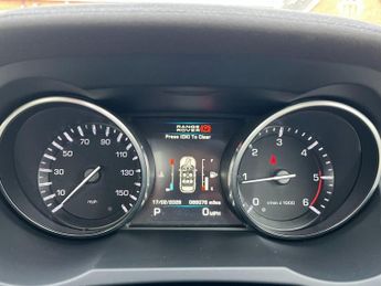 Land Rover Range Rover Evoque 2.2 SD4 Pure Auto 4WD Euro 5 5dr