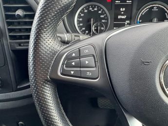 Mercedes-Benz eVito 100 KWH Tourer Pro L2 Auto Electric 9 SEATER/LWB/PARKTRONIC/VAT 