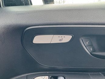 Mercedes-Benz eVito 100 KWH Tourer Pro L2 Auto Electric 9 SEATER/LWB/PARKTRONIC/VAT 