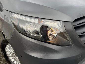 Mercedes-Benz eVito 100 KWH Tourer Pro L2 Auto Electric 9 SEATER/LWB/PARKTRONIC/VAT 