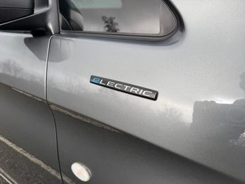 Mercedes-Benz eVito 100 KWH Tourer Pro L2 Auto Electric 9 SEATER/LWB/PARKTRONIC/VAT 