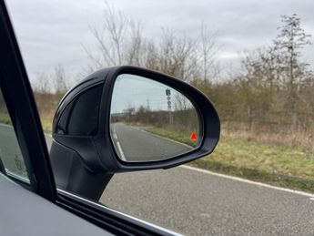 Mercedes-Benz EQE EQE 300 AMG Line Premium Auto Electric 89KWH PAN ROOF/MEMORY SEA