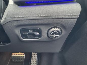 Mercedes-Benz EQE EQE 300 AMG Line Premium Auto Electric 89KWH PAN ROOF/MEMORY SEA