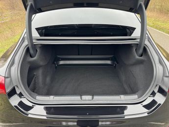 Mercedes-Benz EQE EQE 300 AMG Line Premium Auto Electric 89KWH PAN ROOF/MEMORY SEA
