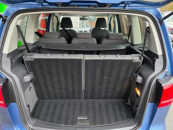 Volkswagen Touran SE TDI DSG