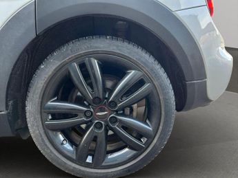 Mini Hatch 1.5 Cooper Sport Steptronic Euro 6 (s/s) 5dr