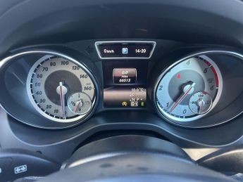 Mercedes-Benz GLA 2.1 GLA220d AMG Line (Premium Plus) 7G-DCT 4MATIC Euro 6 (s/s) 5