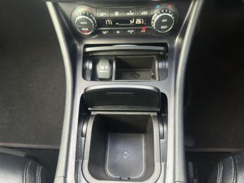 Mercedes-Benz GLA 2.1 GLA220d AMG Line (Premium Plus) 7G-DCT 4MATIC Euro 6 (s/s) 5