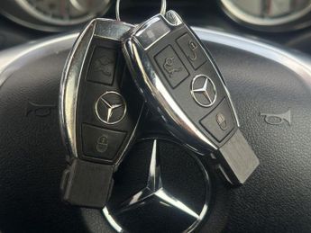 Mercedes-Benz GLA 2.1 GLA220d AMG Line (Premium Plus) 7G-DCT 4MATIC Euro 6 (s/s) 5