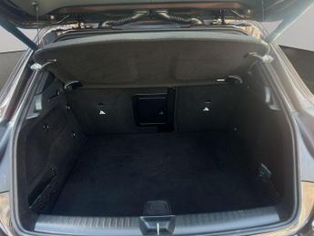 Mercedes-Benz GLA 2.1 GLA220d AMG Line (Premium Plus) 7G-DCT 4MATIC Euro 6 (s/s) 5