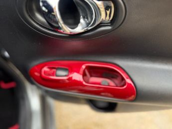 Nissan Juke 1.6 Tekna SUV 5dr Petrol XTRON