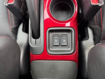 Nissan Juke 1.6 Tekna SUV 5dr Petrol XTRON