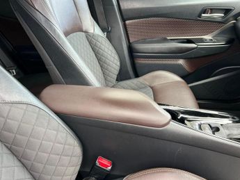 Toyota C-HR EXCEL