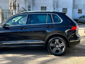 Volkswagen Tiguan SEL TDI BLUEMOTION TECHNOLOGY DSG