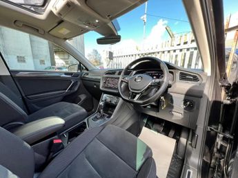 Volkswagen Tiguan SEL TDI BLUEMOTION TECHNOLOGY DSG