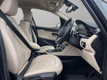 BMW 2 Series 2.0 220d Luxury Auto Euro 6 (s/s) 5dr