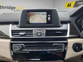 BMW 2 Series 2.0 220d Luxury Auto Euro 6 (s/s) 5dr