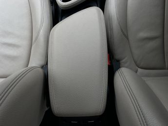 BMW 2 Series 2.0 220d Luxury Auto Euro 6 (s/s) 5dr