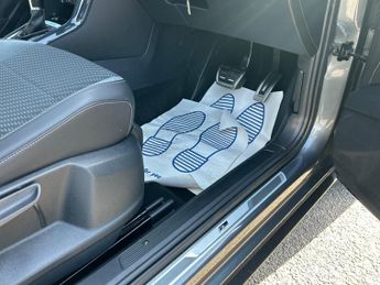 Volkswagen T-Roc R-LINE TSI 4MOTION DSG PANORAMIC ROOF 1 OWNER FULL VW HISTORY