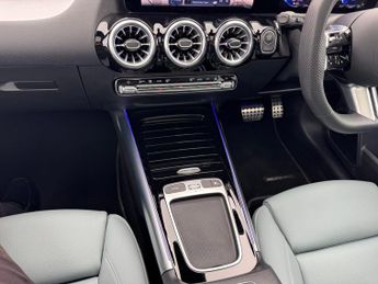 Mercedes-Benz EQA EQA 350 4Matic AMG Line Premium Plus Auto Electric 66 KWH PAN RO