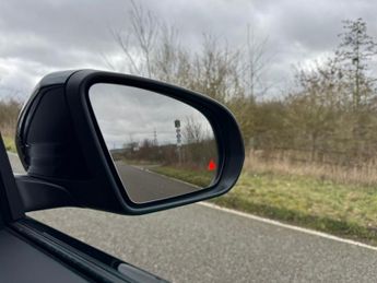 Mercedes-Benz EQA EQA 350 4Matic AMG Line Premium Plus Auto Electric 66 KWH PAN RO