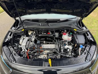 Mercedes-Benz EQA EQA 350 4Matic AMG Line Premium Plus Auto Electric 66 KWH PAN RO