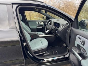 Mercedes-Benz EQA EQA 350 4Matic AMG Line Premium Plus Auto Electric 66 KWH PAN RO