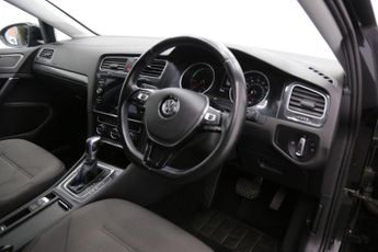 Volkswagen Golf 35.8kWh e-Golf Auto 5dr