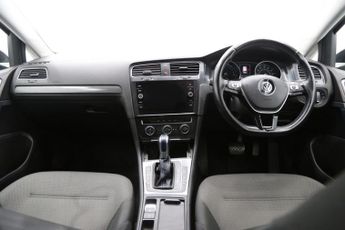Volkswagen Golf 35.8kWh e-Golf Auto 5dr