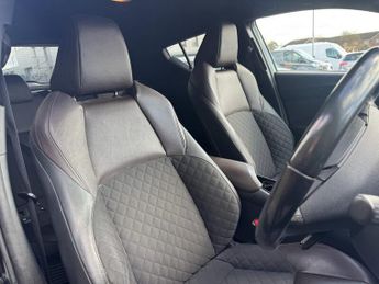 Toyota C-HR 1.8 VVT-h Excel SUV 5dr Petrol Hybrid CVT Euro 6 (122 ps)