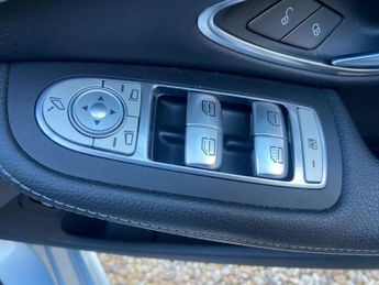 Mercedes-Benz C Class 2.1 C220d AMG Line (Premium Plus) Estate 5dr Diesel 7G-Tronic+ E